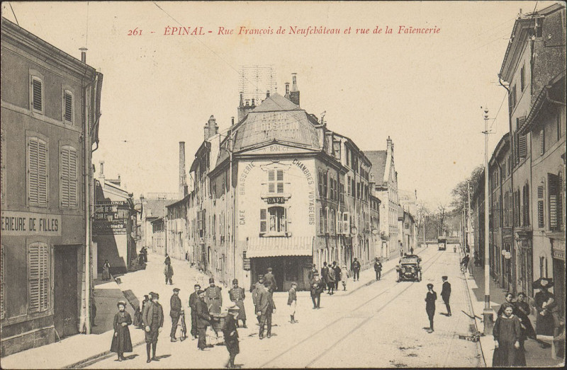 Carte postale ancienne Carte postale, Epinal, Rue François de Neufchâteau et rue de la Faïencerie