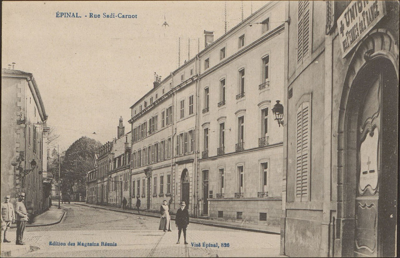 Carte postale ancienne Carte postale, Epinal, Rue Sadi-Carnot