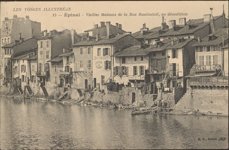 Carte postale ancienne Carte postale, Epinal, Vieilles Maisons de la Rue Rualménil, en démolition