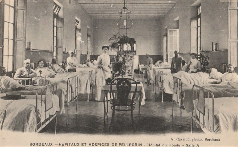 Carte postale ancienne Bordeaux - Hôpital Pellegrin - hôpital du Tondu - Salle A