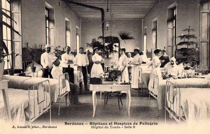 Carte postale ancienne Bordeaux - Hôpital Pellegrin - hôpital du Tondu - Salle B