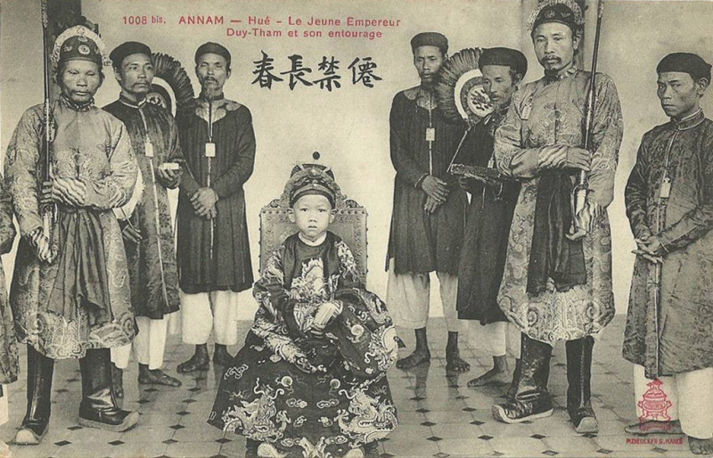 Carte postale ancienne Empereur duy-tham jeune