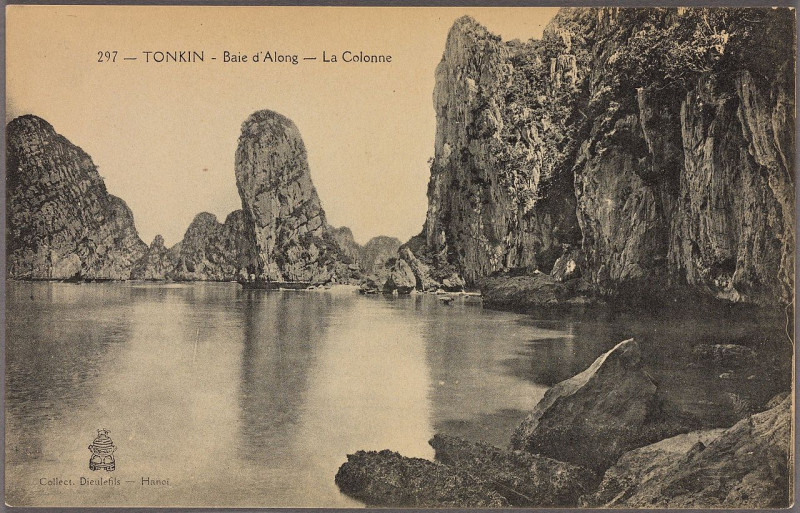 Carte postale ancienne Tonkin - Baie d'Along - La Colonne (Nypl Hades-2359957-4044722)