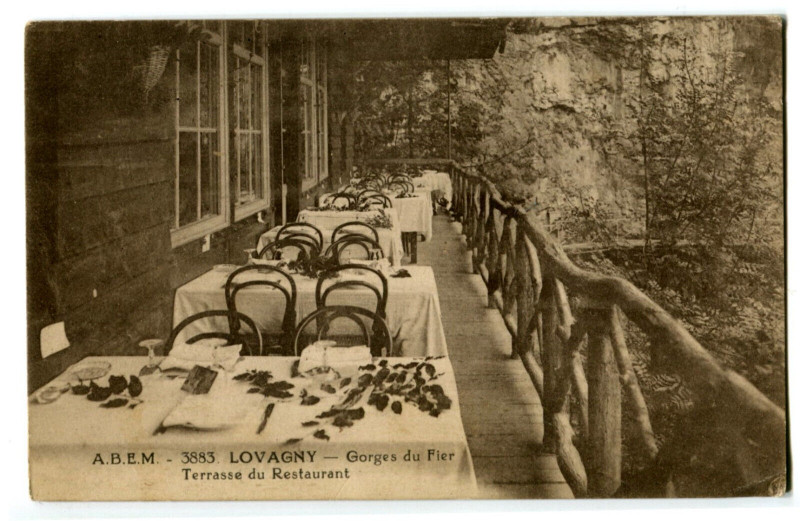Carte postale ancienne Haute-Savoie Lovagny Gorges du Fier Terrasse du Restaurant à Lovagny