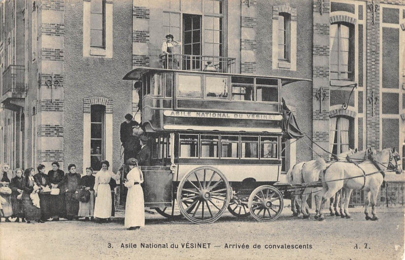 Carte postale ancienne Asile Du Vesinet Arrivee De Convalescents