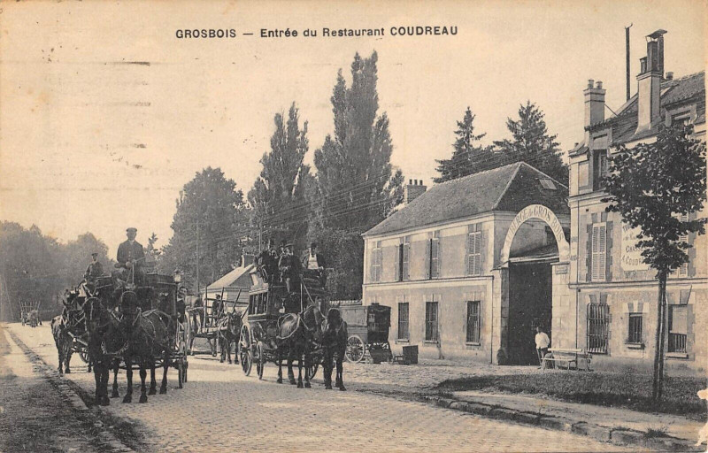 Carte postale ancienne Grosbois Entree Du Restaurant Coudreau