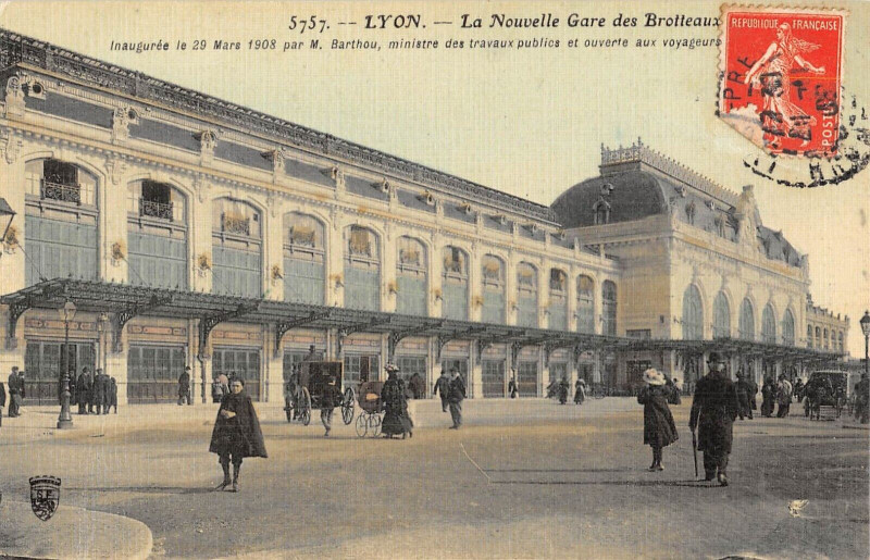 Carte postale ancienne Lyon La Nouvelle Gare Des Brotteaux (cpa toilée rare à Lyon