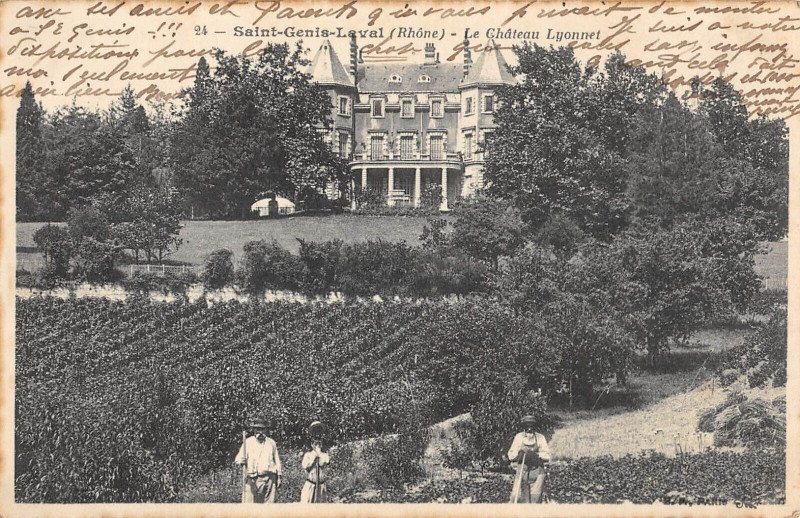 Carte postale ancienne Saint Genis Laval Le Chateau Lyonnet à Lyon