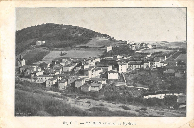 Carte postale ancienne Yzeron Et Col De Py Froid à Yzeron