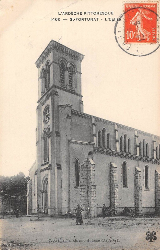 Carte postale ancienne Saint Fortunat Eglise