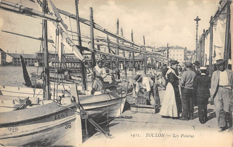 Carte postale ancienne Toulon Les Pointus à Toulon