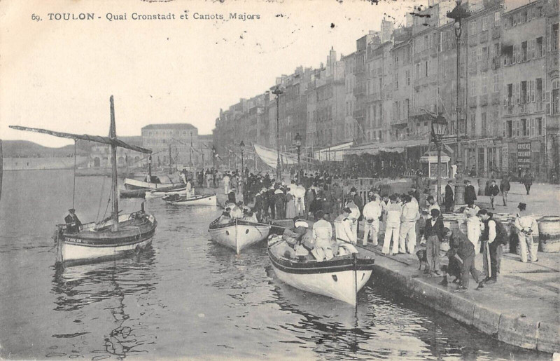 Carte postale ancienne Toulon Quai Cronstadt Et Canots Majeurs à Toulon