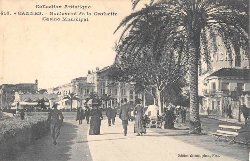 Carte postale ancienne Cannes Le Casino Municipal Et Boulevard De La Croisette à Cannes