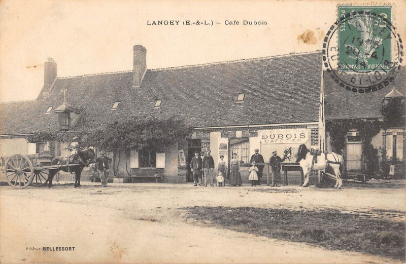 Carte postale ancienne Langey Cafe Dubois