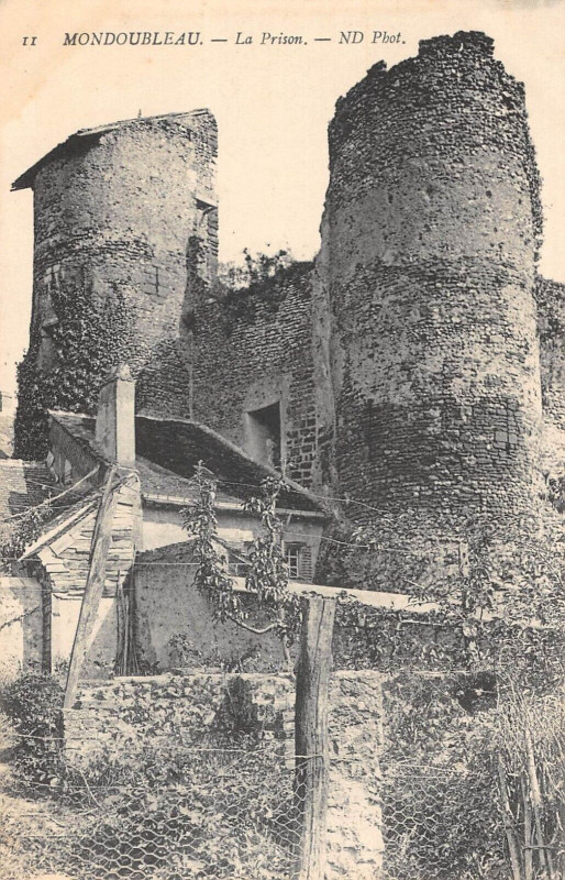 Carte postale ancienne Mondoubleau La Prison à Mondoubleau