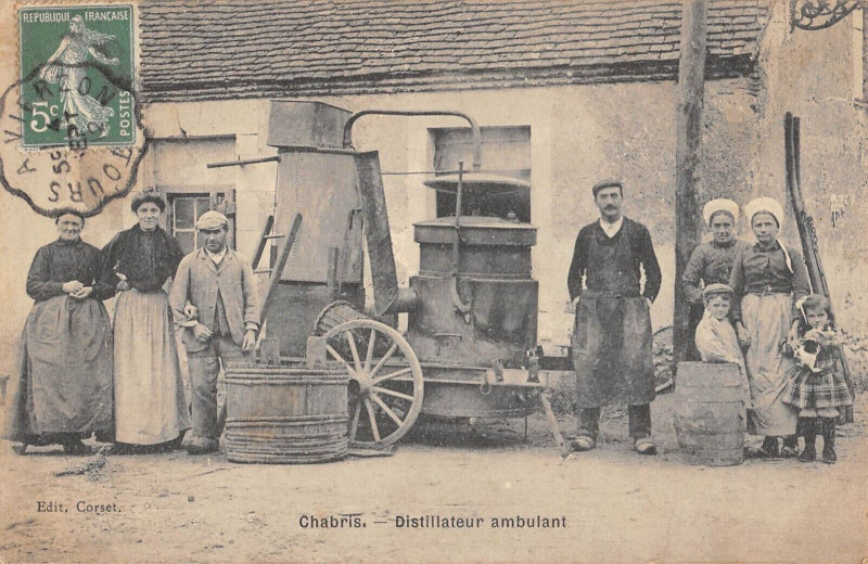 Carte postale ancienne Chabris Distillateur Ambulant à Chabris