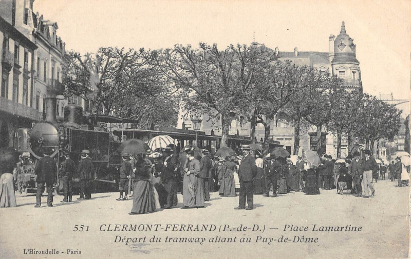 Carte postale ancienne Clermont Ferrand Place Lamartine Depart Du Tramway Allant Au Puy De Dome à Clermont-Ferrand