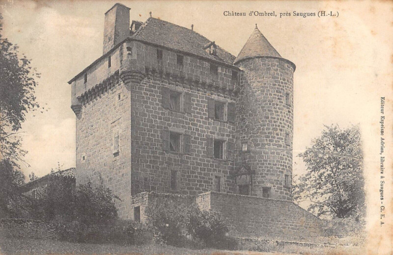 Carte postale ancienne Chateau D'Ombrel Pres Saugues à Saugues