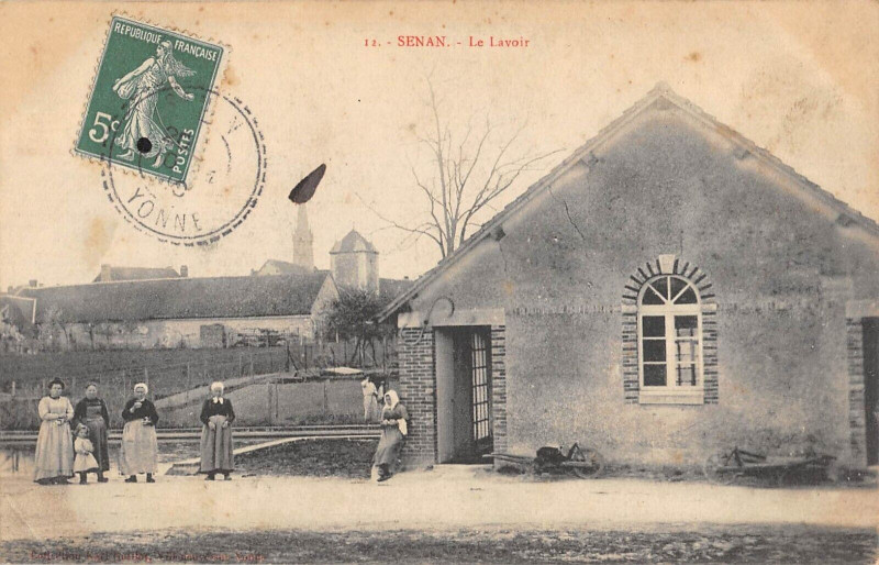 Carte postale ancienne Senan Le Lavoir à Senan