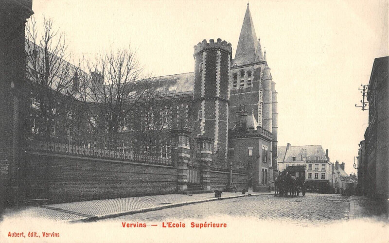 Carte postale ancienne Vervins L'Ecole Superieure à Vervins