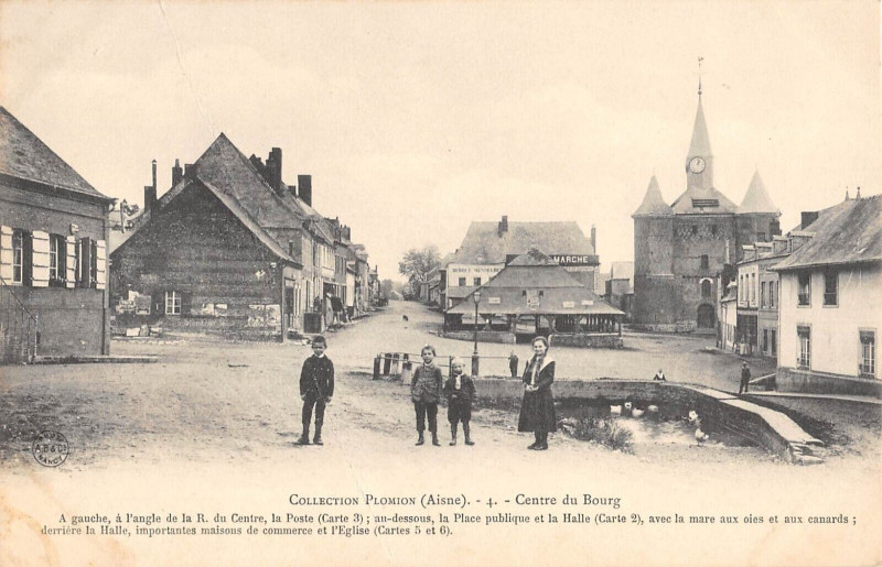 Carte postale ancienne Collection Plomion Centre Du Bourg à Plomion