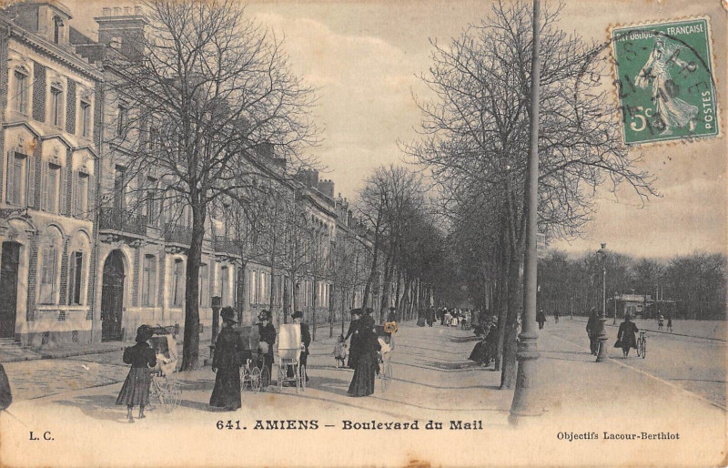 Carte postale ancienne 78 Amiens Boulevard Du Mail à Amiens