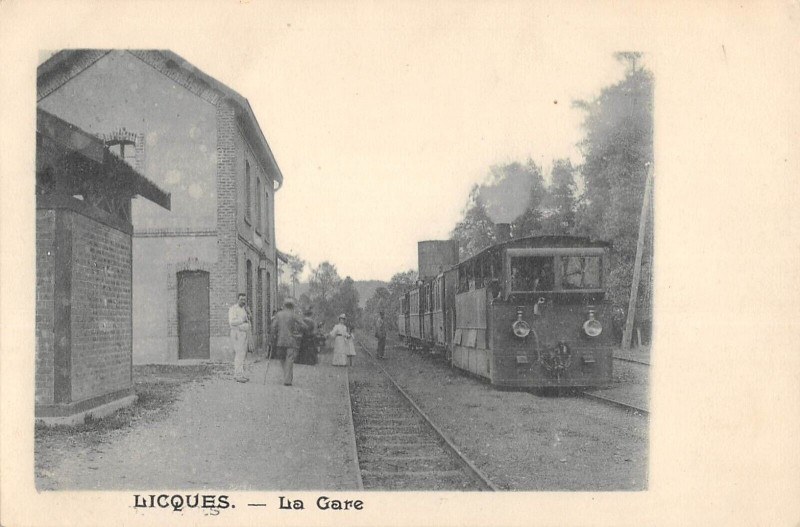 Carte postale ancienne Licques La Gare (Train cliché rare à Licques