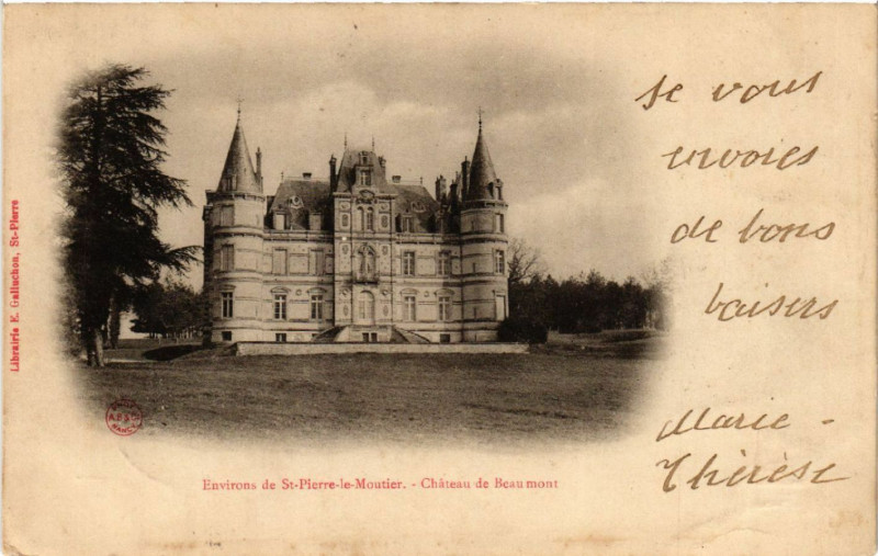 Carte postale ancienne Env. de Saint-Pierre-le-Moutier - Chateau de Beaumont