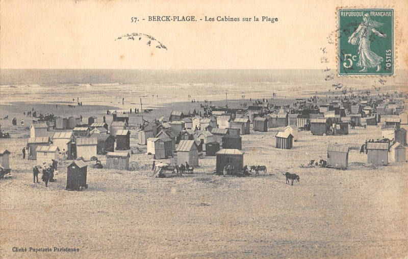 Carte postale ancienne Berck Plage Les Cabines Sur La Plage à Berck