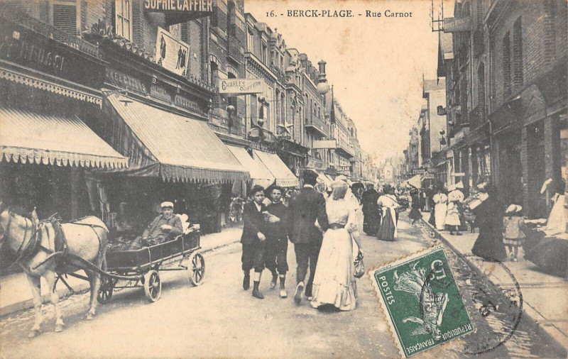 Carte postale ancienne Berck Plage Rue Carnot à Berck
