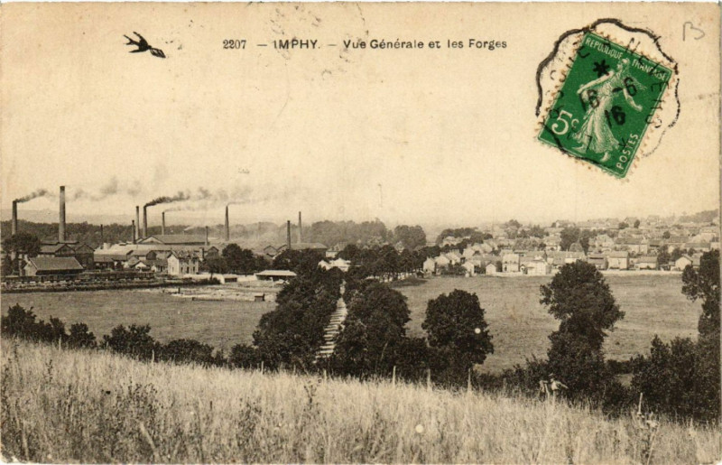 Carte postale ancienne Imphy - Vue générale et les Forges à Imphy