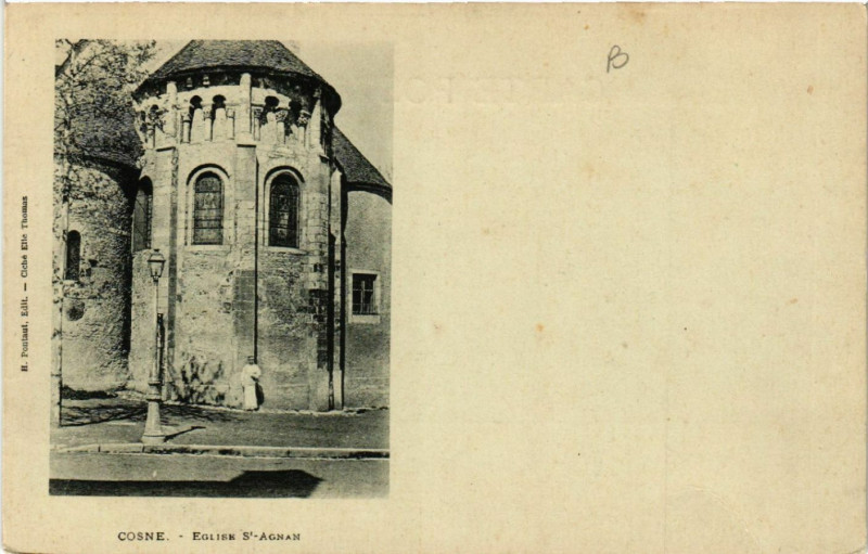 Carte postale ancienne Cosne - Eglise Saint-Agnan