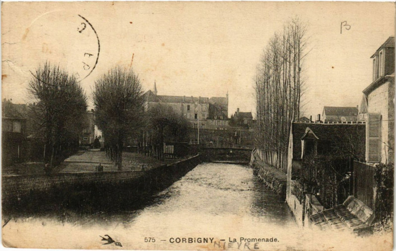 Carte postale ancienne Corbigny - La Promenade à Corbigny