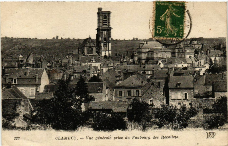 Carte postale ancienne Clamecy - Vue générale prise du Faubourg des Recollets à Clamecy