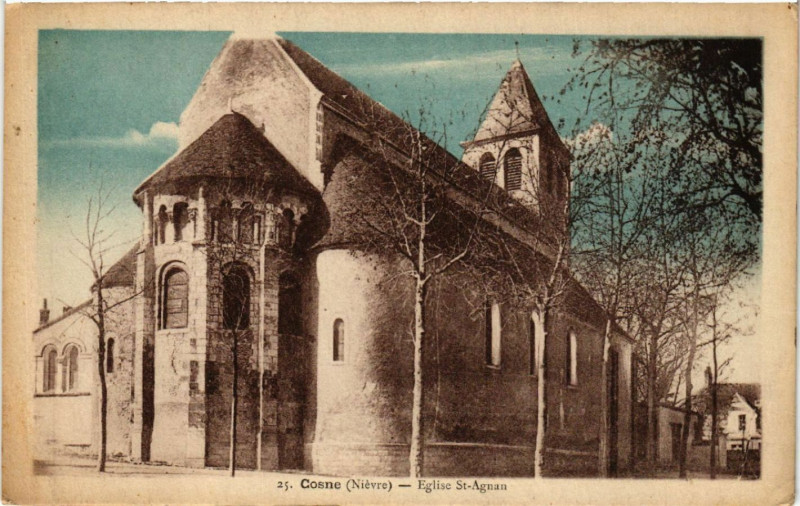 Carte postale ancienne Cosne - Eglise Saint-Agnan
