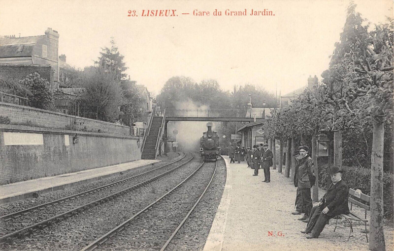 Carte postale ancienne Lisieux Gare Du Grand Jardin à Lisieux