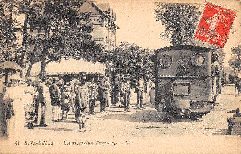 Carte postale ancienne Riva Bella L'Arrivee D'Un Tramway