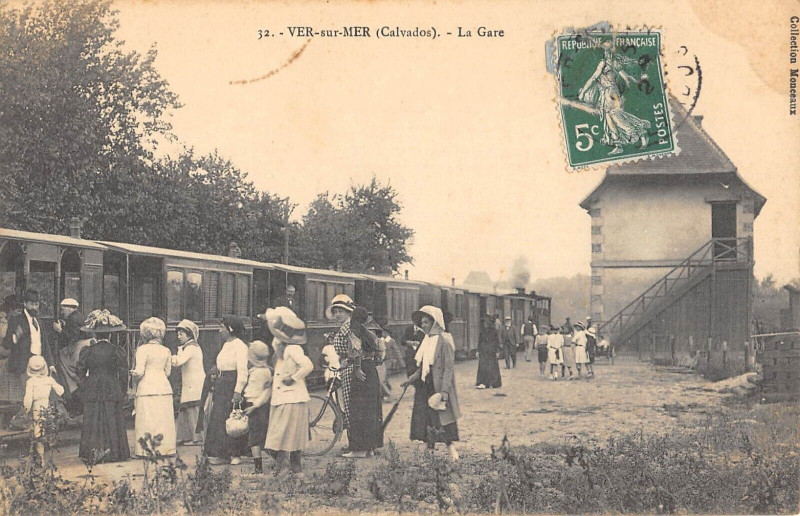 Carte postale ancienne Ver Sur Mer La Gare (Train à Ver-sur-Mer