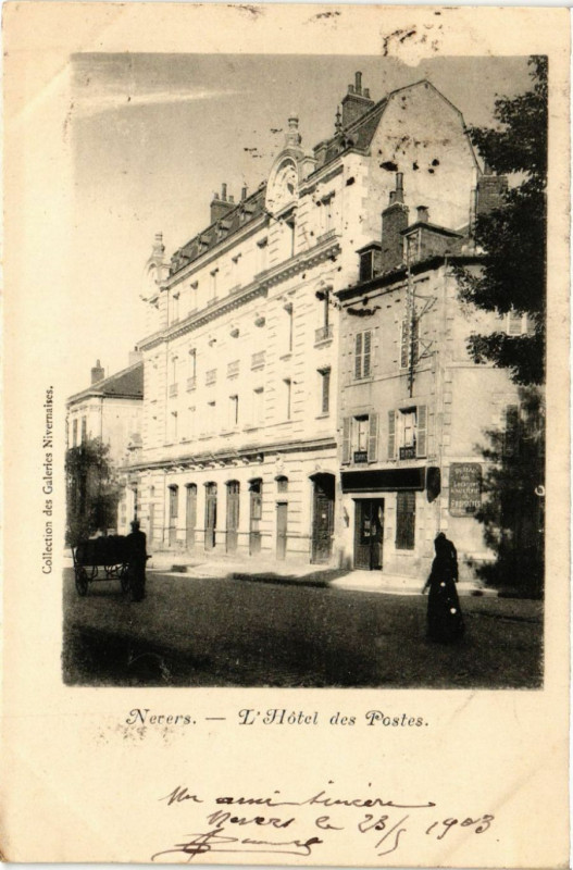 Carte postale ancienne Nevers - L'Hotel des Postes à Nevers