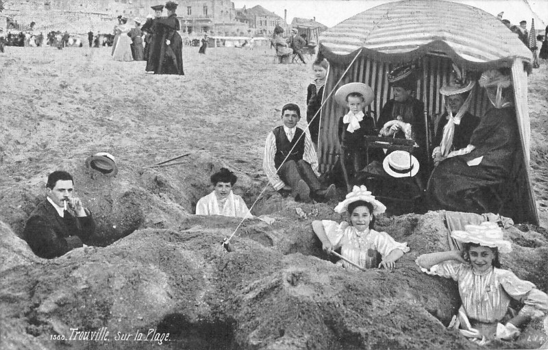 Carte postale ancienne Trouville Sur La Plage
