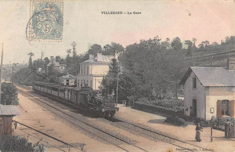 Carte postale ancienne Villedieu La Gare (Train