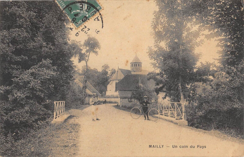 Carte postale ancienne Mailly Un Coin Du Pays