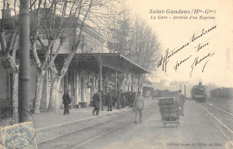 Carte postale ancienne Saint Gaudens La Gare Arrivee D'Un Express (Train à Saint-Gaudens
