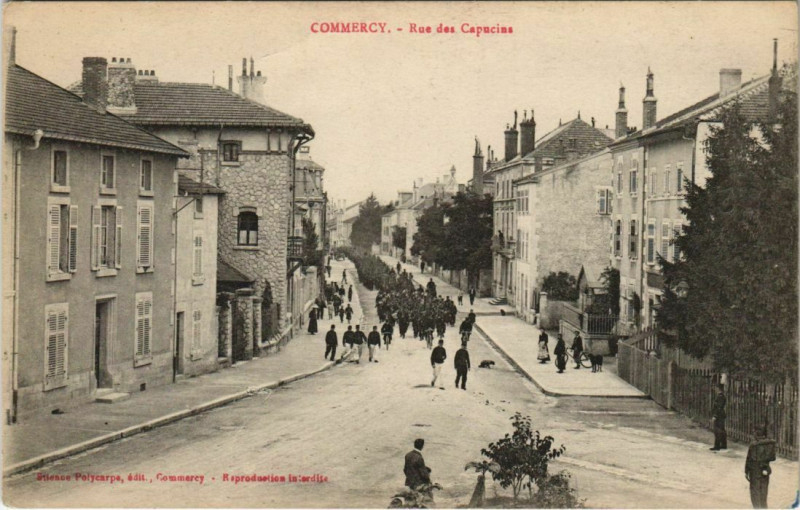Carte postale ancienne Commercy Rue des Capucins à Commercy