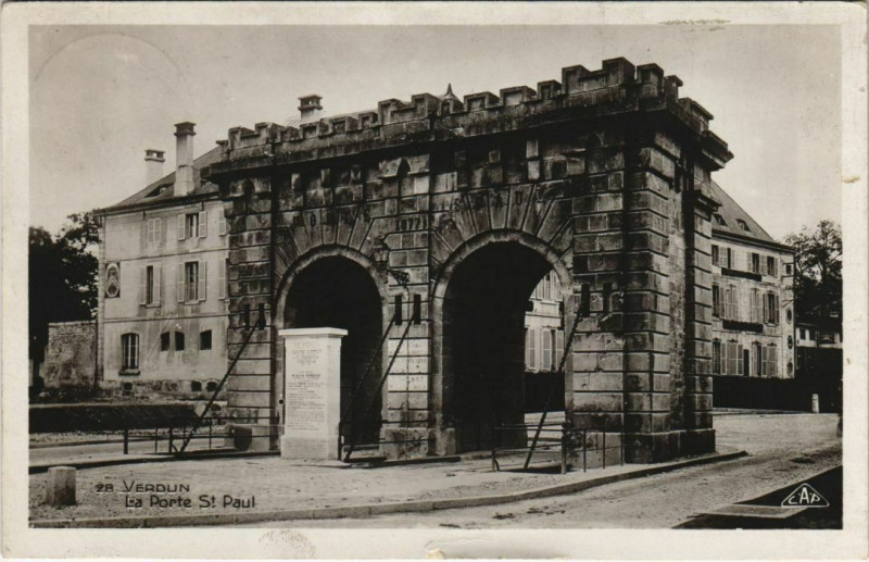 Carte postale ancienne Verdun La Porte Saint-Paul à Verdun