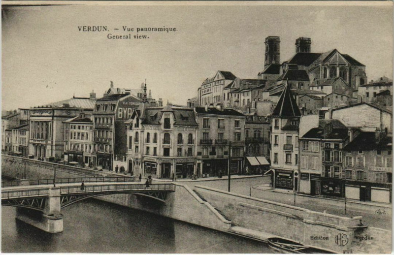 Carte postale ancienne Verdun Vue panoramique à Verdun