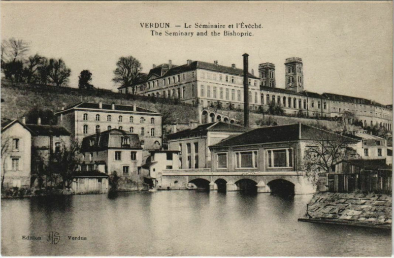 Carte postale ancienne Verdun Le seminarie et l'Evéché The Seminary and the Bishopric à Verdun