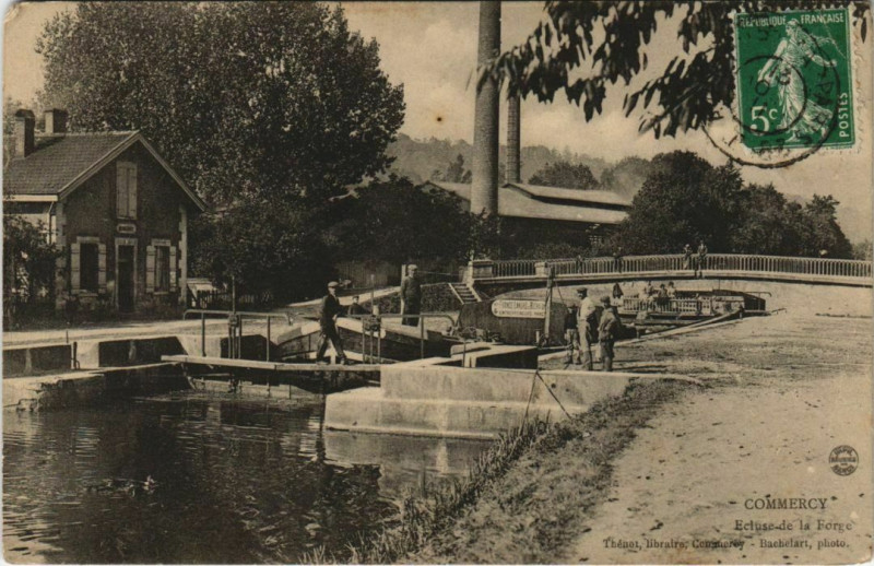 Carte postale ancienne Commercy Ecluse la Forge à Commercy