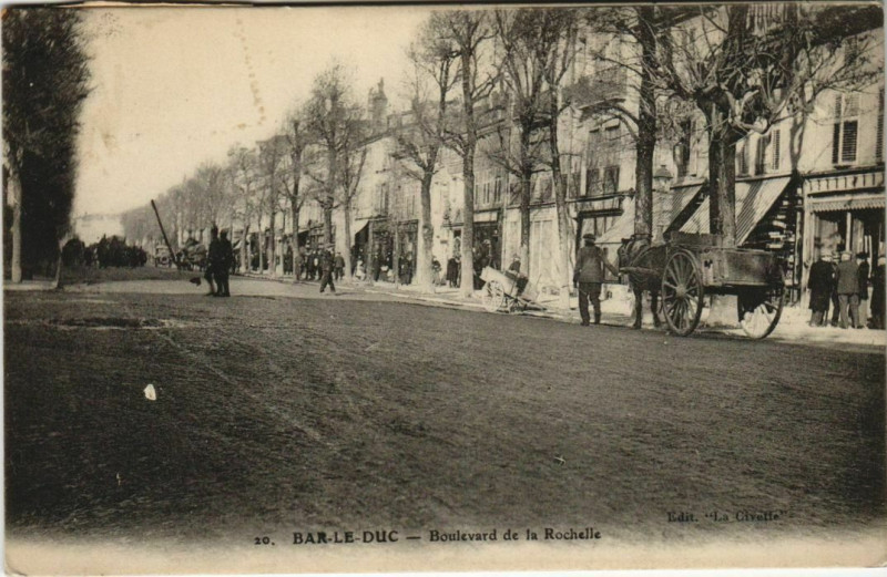 Carte postale ancienne Bar-le-Duc Boulevard de la Rochelle à Bar-le-Duc