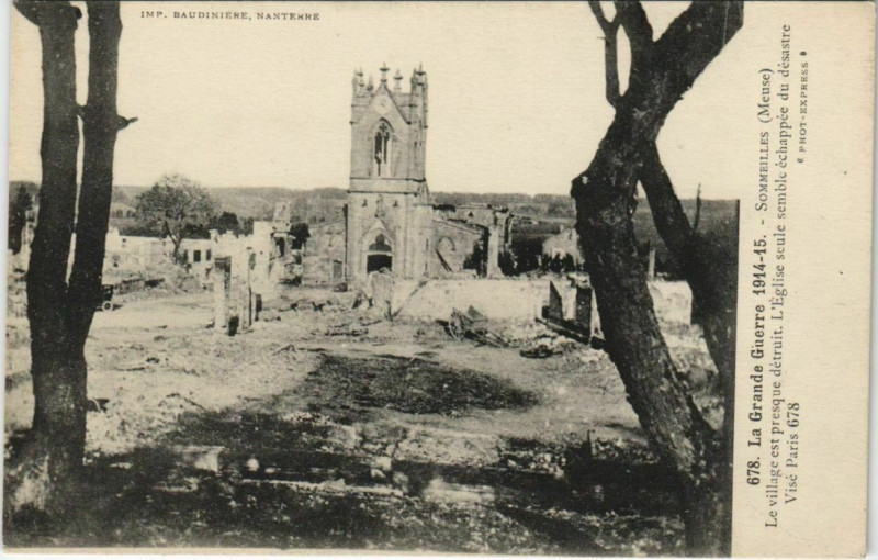 Carte postale ancienne La Grande Guerre 1914-15 Sommeilles Le village est presque à Sommeilles